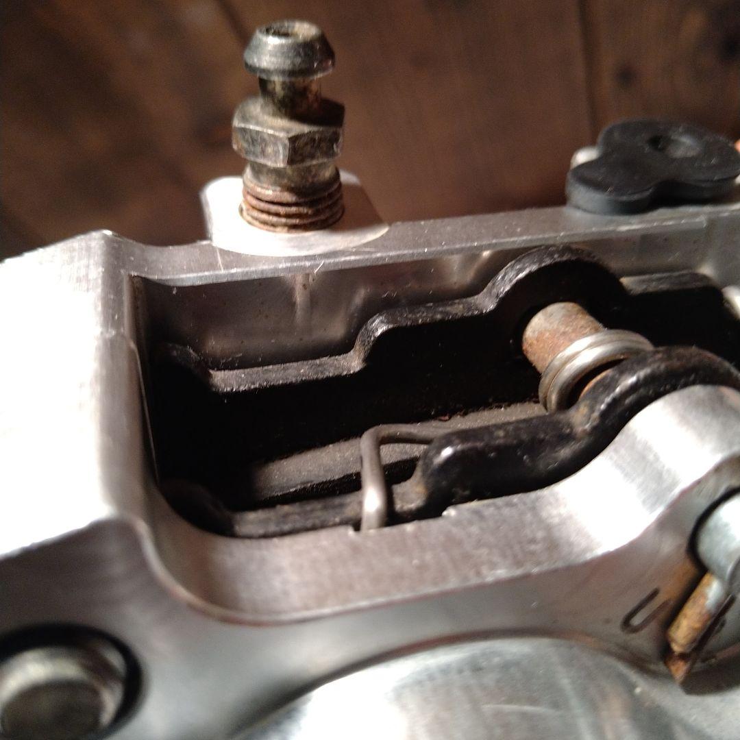 【中古品】パフォーマンスマシン　汎用ブレーキキャリパー