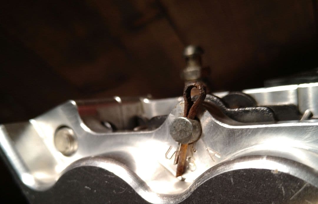 【中古品】パフォーマンスマシン　汎用ブレーキキャリパー