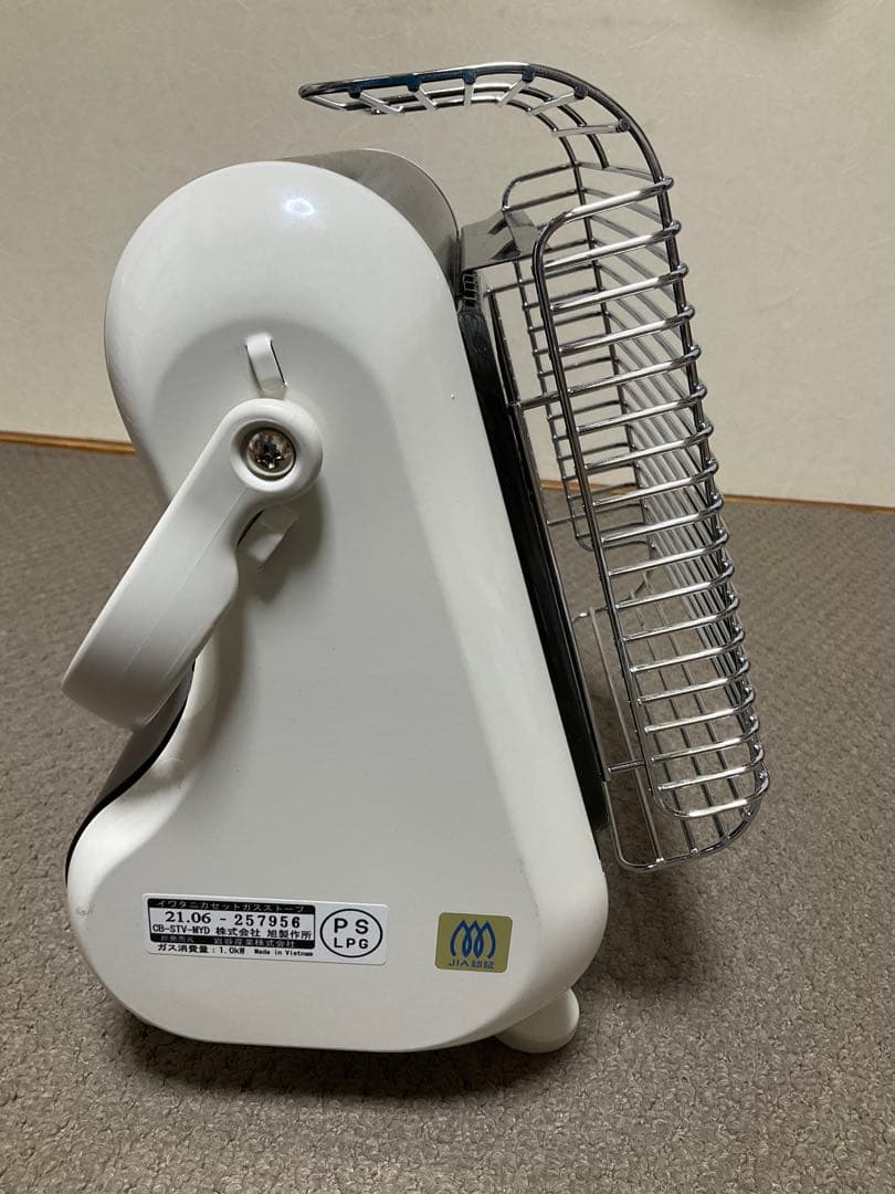 イワタニ　カセットガスストーブ　屋内専用　2021年製