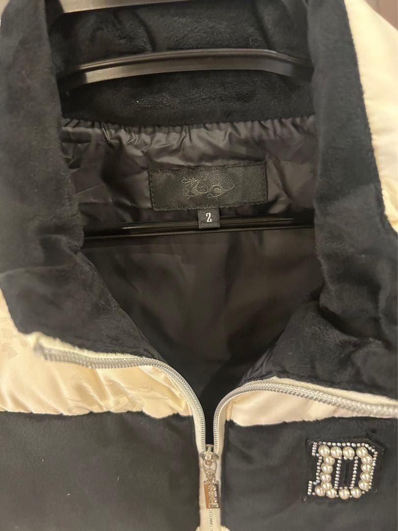 ダンスウィズドラゴン　ゴルフウェア　ダウンベスト