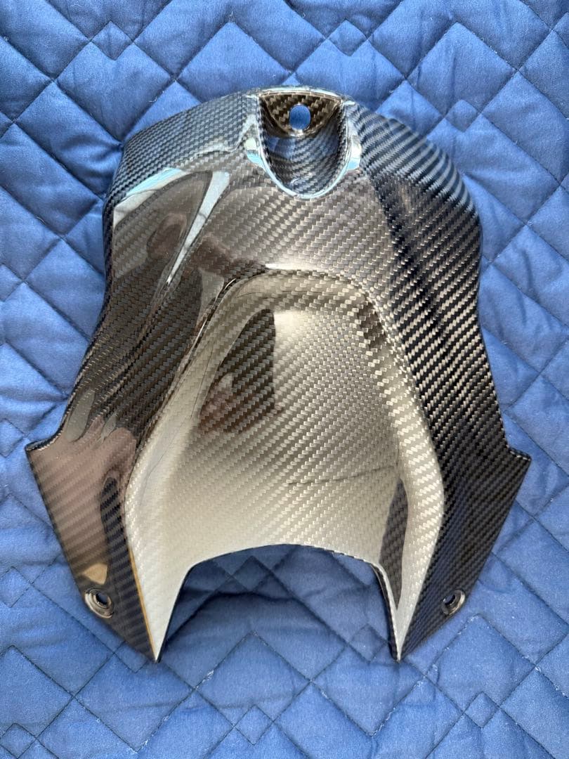 BMWS1000RRスピードラ タンクトップカバー カーボン