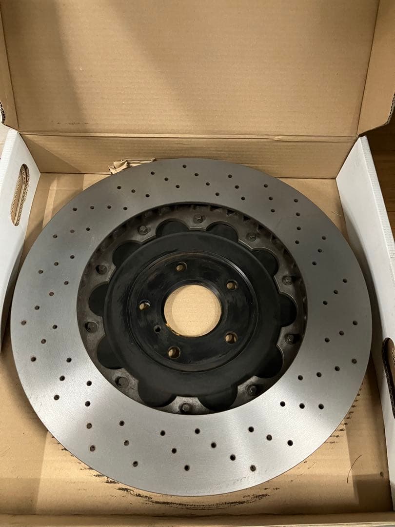 R35 純正フロントブレーキローター2枚