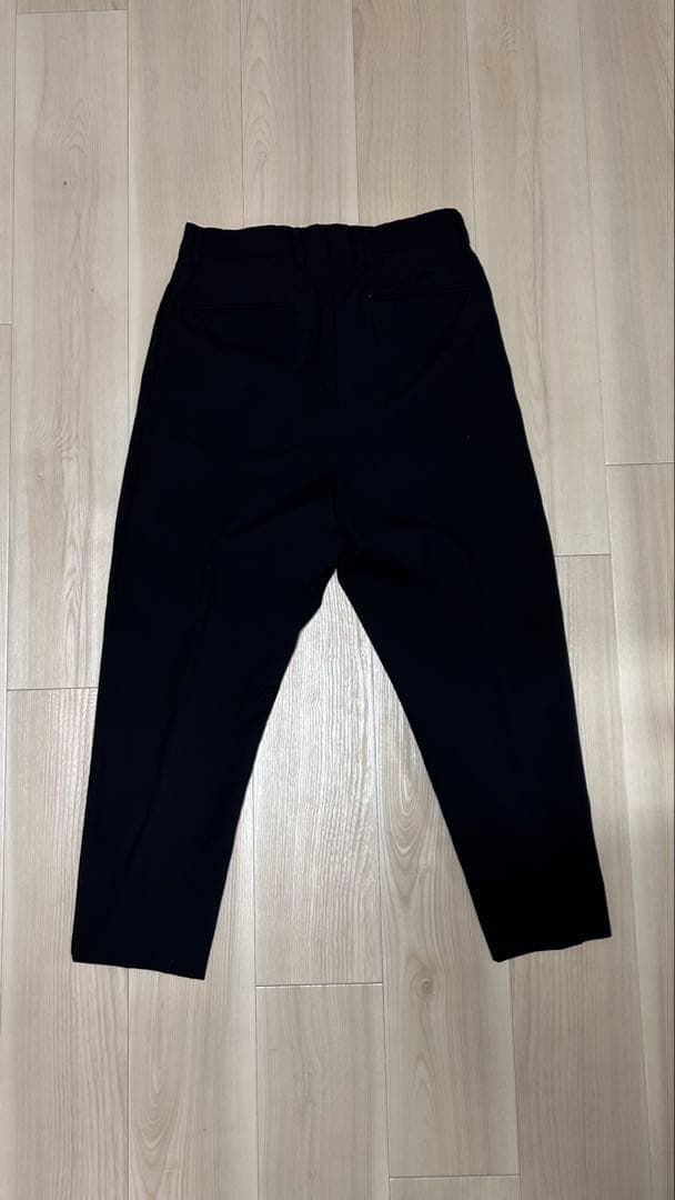 NEAT 黒 ワイドパンツ プリーツ入り 44