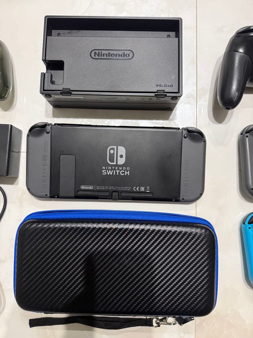 Nintendo Switch 本体 + ジョイコン+プロコントローラー+付属品