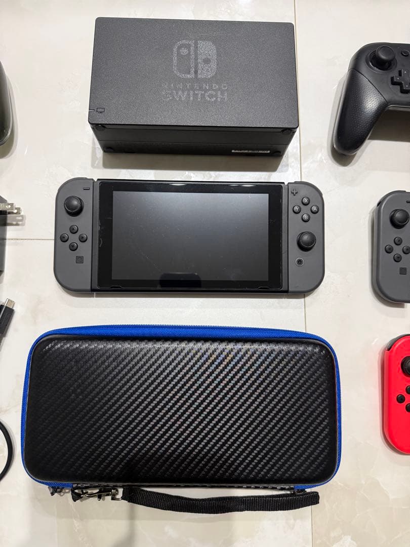 Nintendo Switch 本体 + ジョイコン+プロコントローラー+付属品