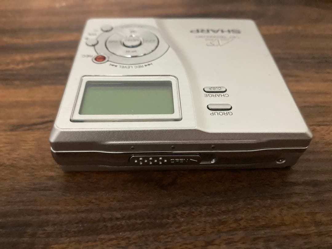 SHARP シャープ ポータブルMDレコーダー　MD-DR77 シルバー