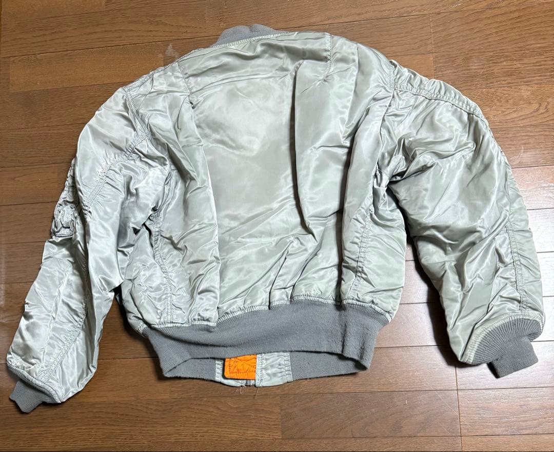 ALPHA社　90年代　MA-1 レプリカ　アメリカ製シルバーLサイズ