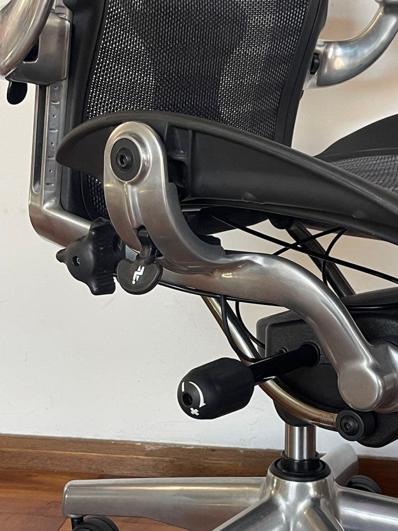 ハーマンミラー アーロンチェア ポリッシュ Bサイズ フル装備