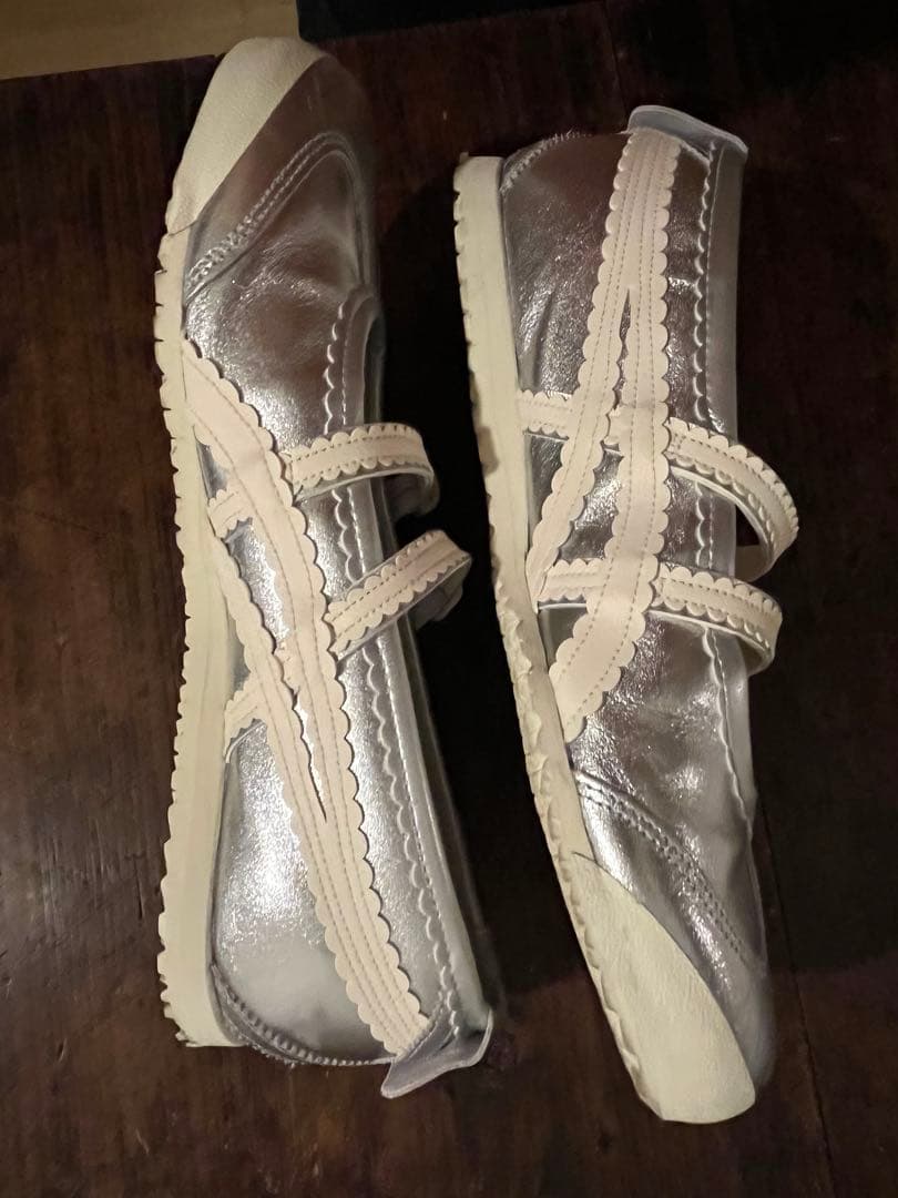 オニツカタイガー　onitsuka tiger MEXICO 66 TGRS