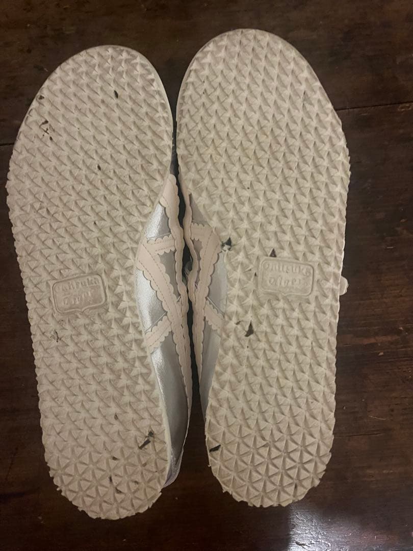 オニツカタイガー　onitsuka tiger MEXICO 66 TGRS