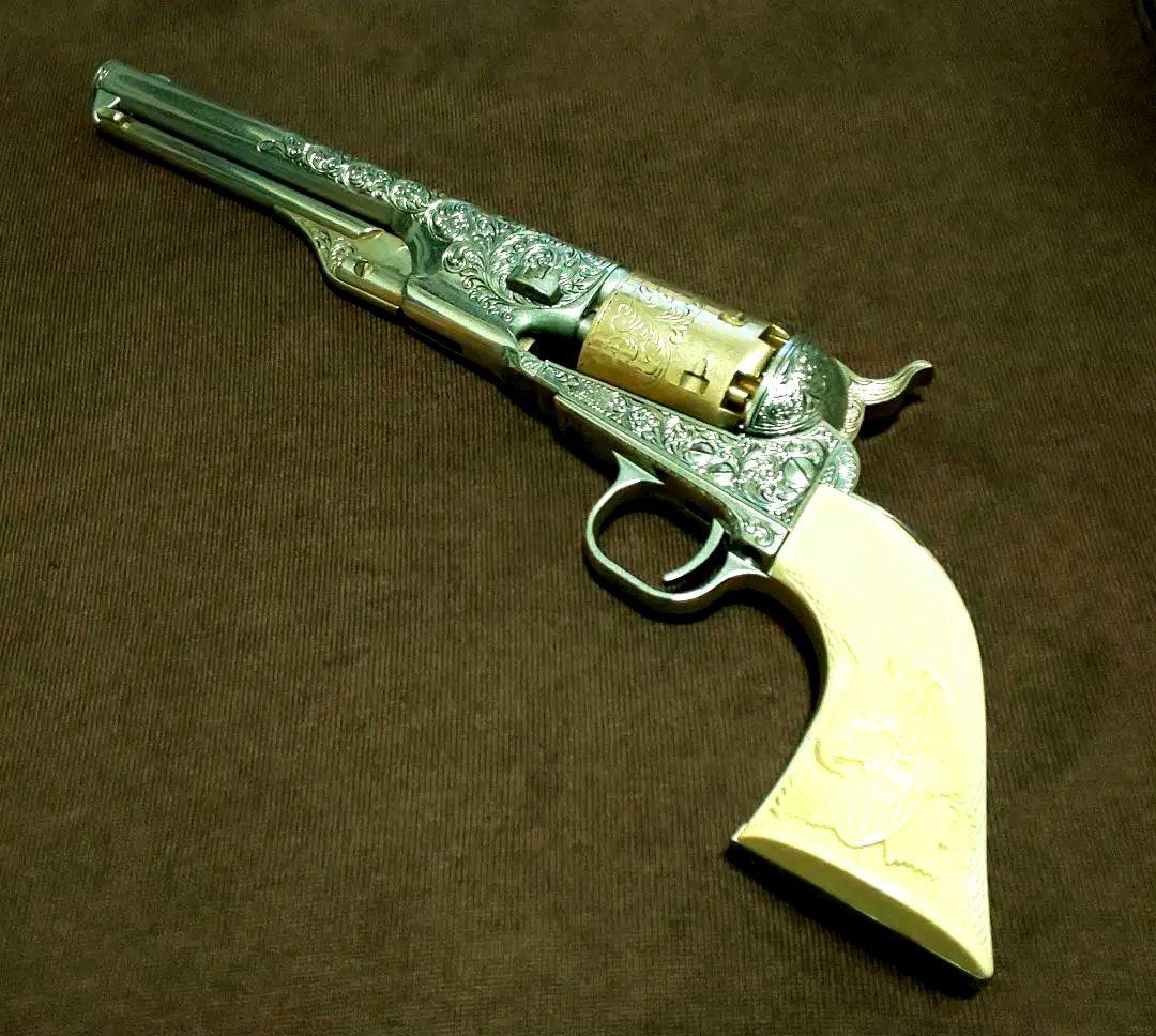 コルトM1861ネイビーリボルバー カスター将軍モデル