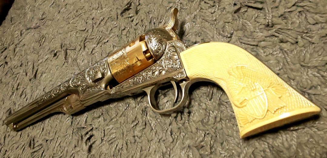 コルトM1861ネイビーリボルバー カスター将軍モデル
