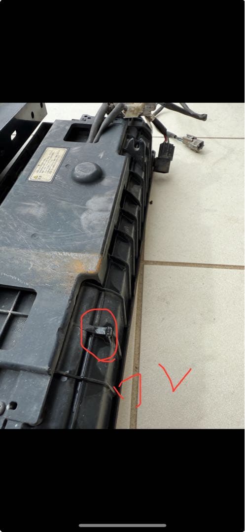 小糸３連LEDテールランプ左右セット 大型　ふそうコネクター付き　ジャンク品