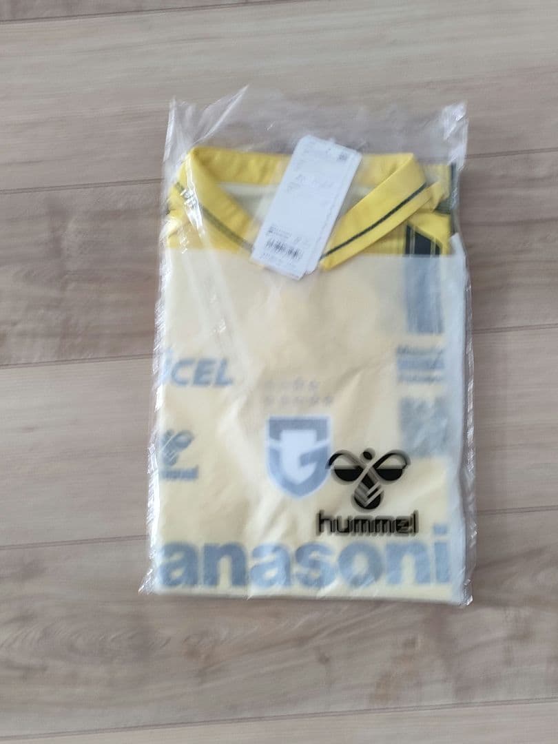 ガンバ大阪 Hummel イエローユニフォーム M-Lサイズ【新品未使用タグ付】