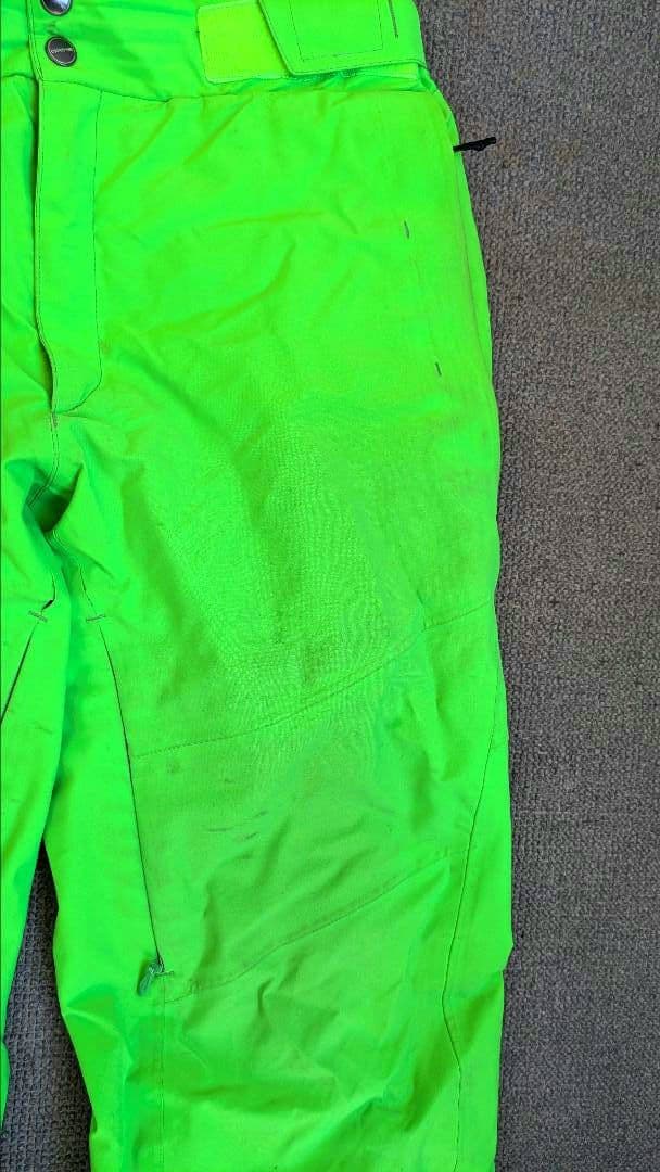 2021-2022年ONYONEスキーウェア上下セット（ジャケット・パンツ）