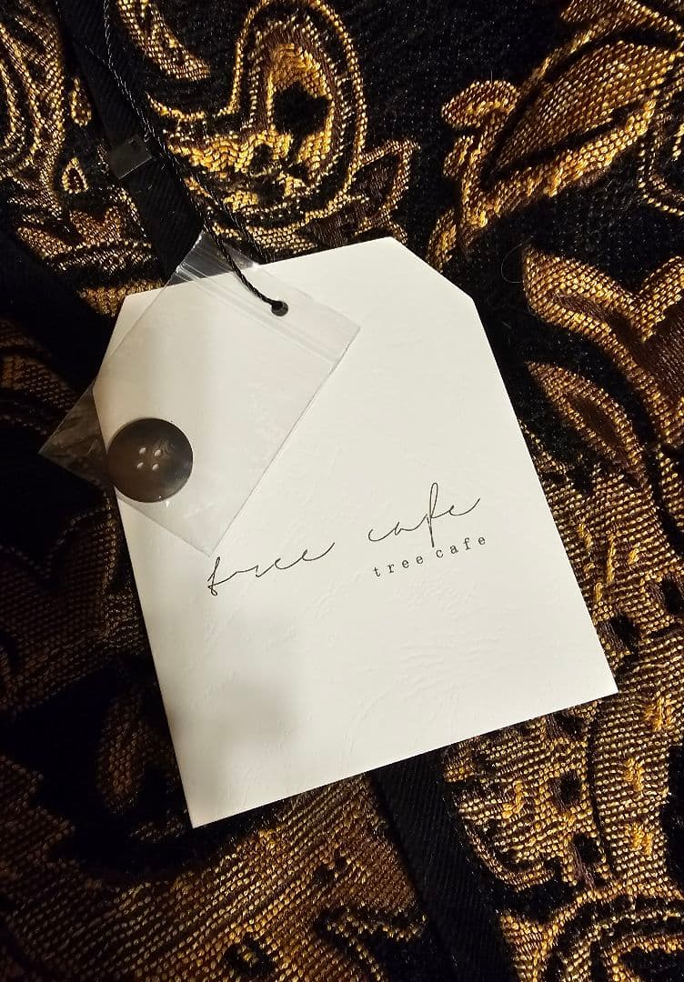 新品未使用　タグ付き ペイズリー柄 ノーカラージャケット