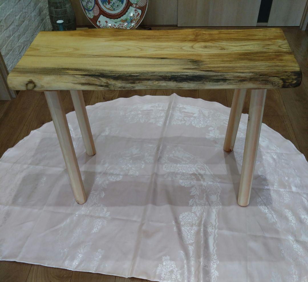 ケヤキのテーブル⑯　ちび怪獣八七❕ケヤキの模様が綺麗な耳付テーブル