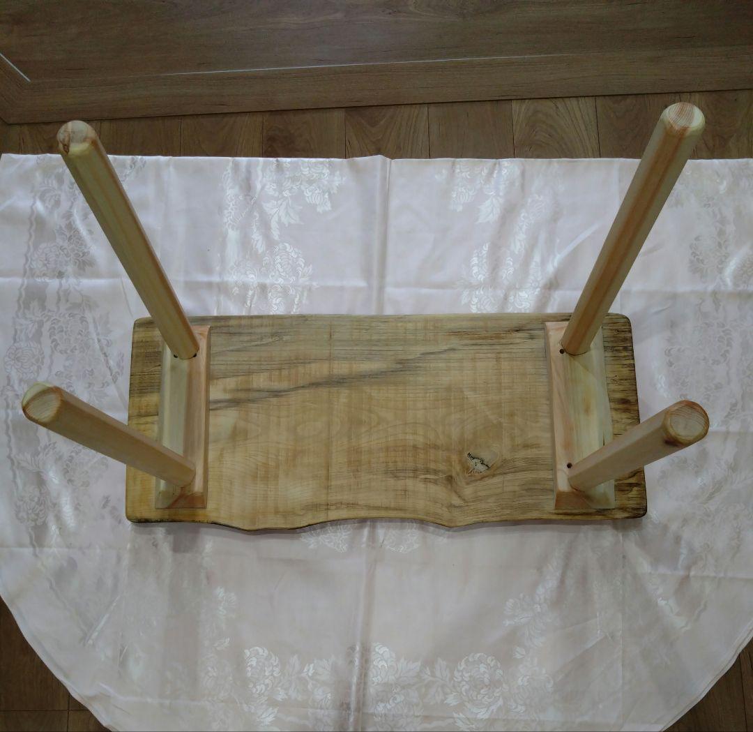 ケヤキのテーブル⑯　ちび怪獣八七❕ケヤキの模様が綺麗な耳付テーブル