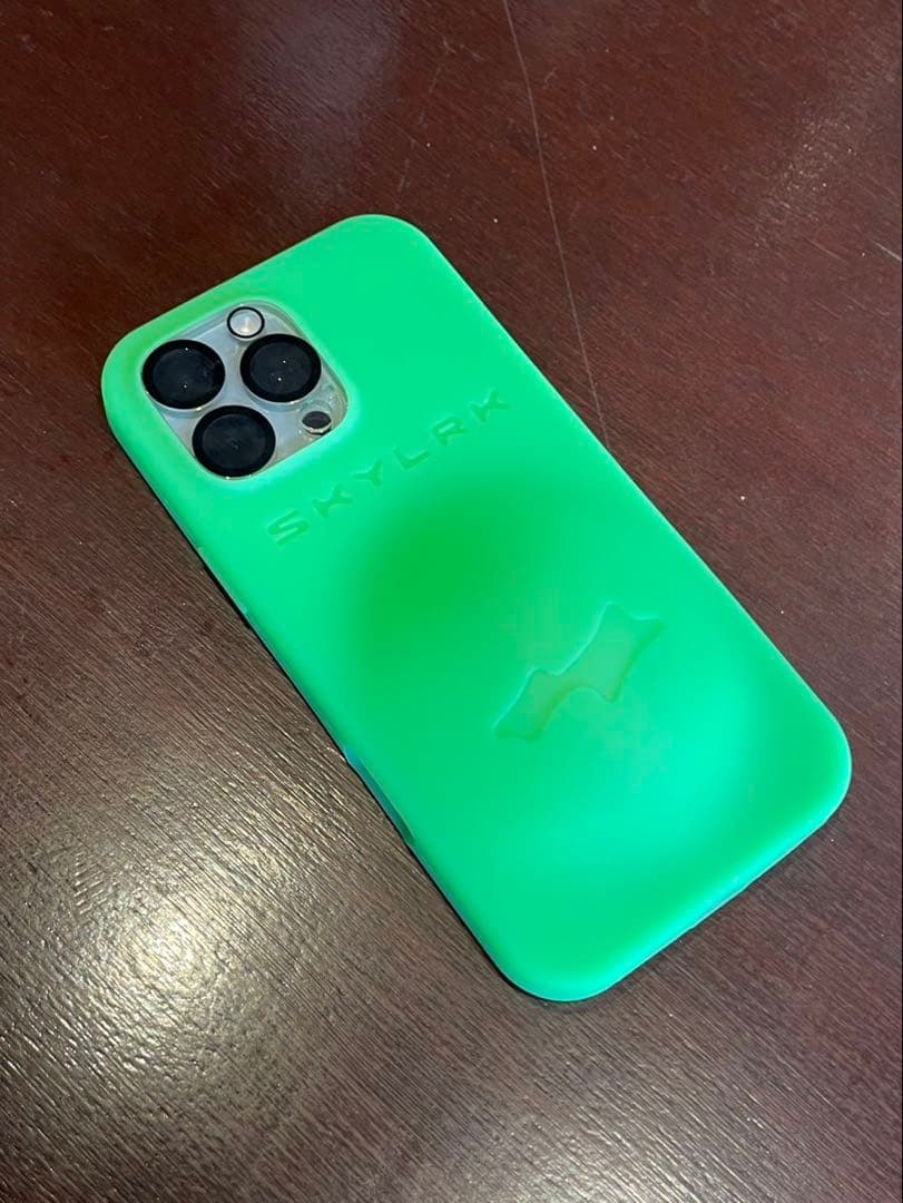 skylrk スカイラークiPhone 16proケース