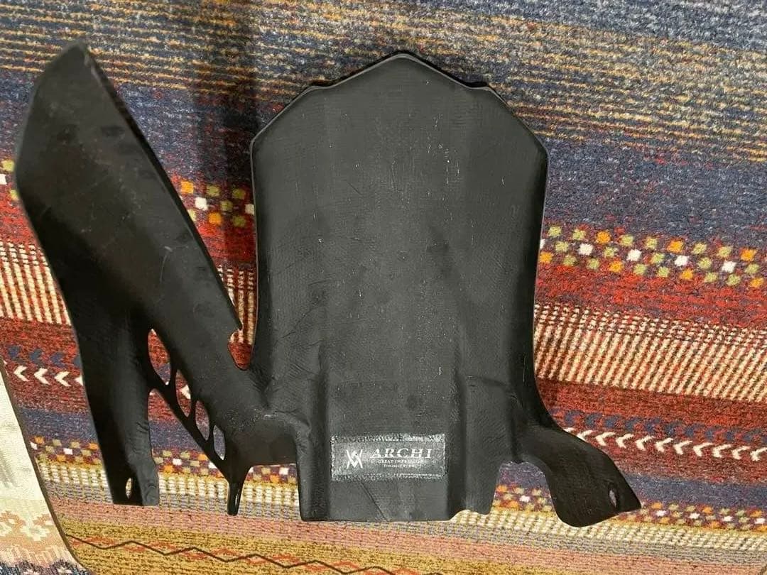 ARCHI アーキ カーボンリアフェンダー