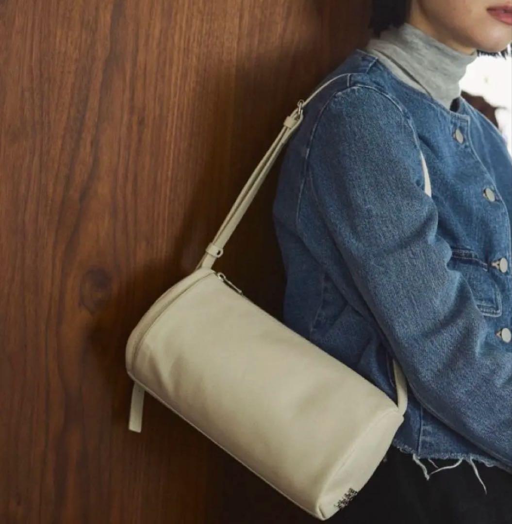 n*a様 ソフトレザーロールショルダーバッグ russet ラシット