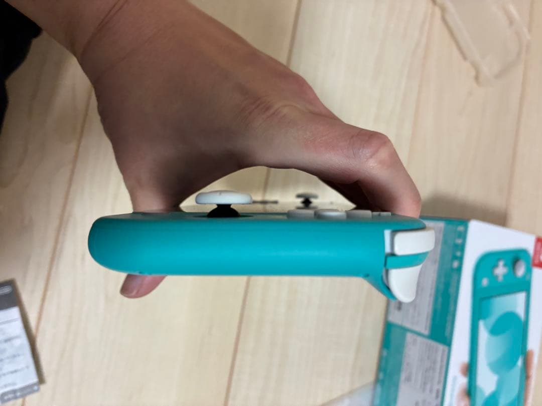 Nintendo Switch Lite ターコイズ 本体　外箱、純正充電器付き