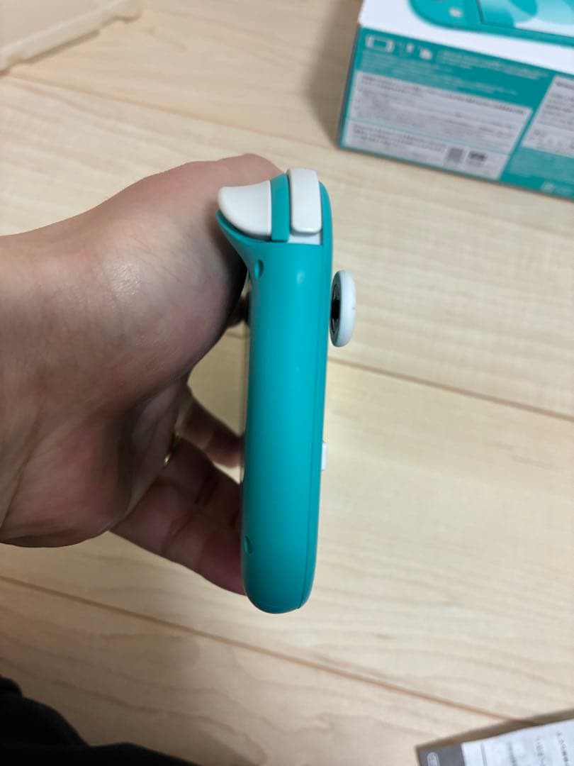 Nintendo Switch Lite ターコイズ 本体　外箱、純正充電器付き