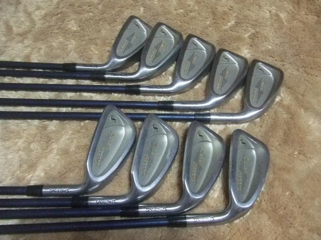 男性初心者用　デカヘッドゴルフセット。ゴルフバックKASCO付 全１３本