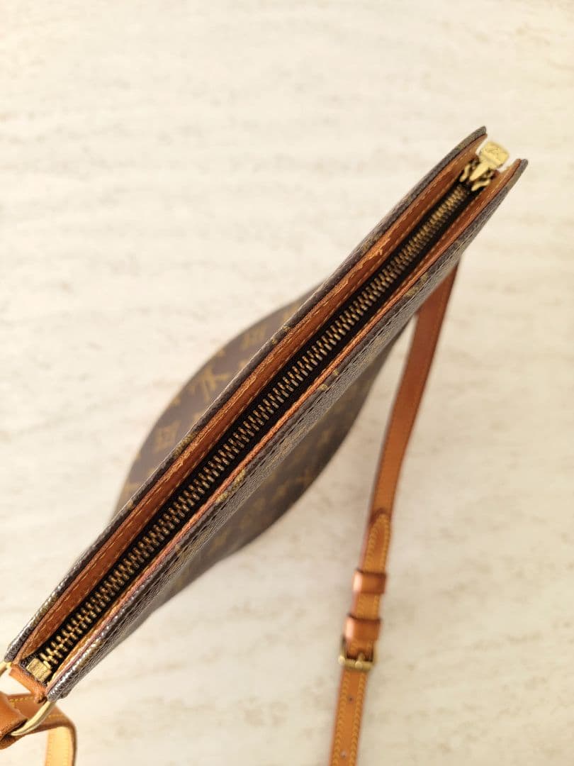 Louis Vuitton ルイヴィトン モノグラム ドルーオ ショルダーバッグ