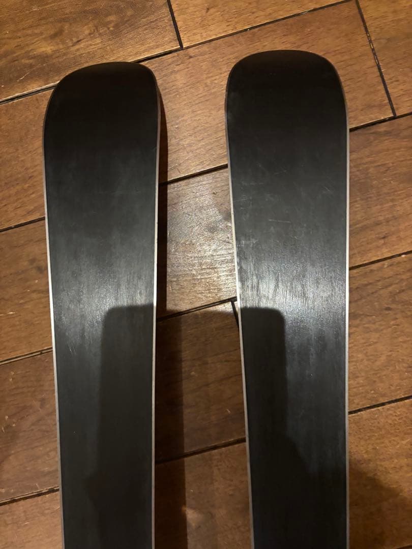 人気板⭐︎美品⭐︎2023エラン(ELAN) スキー板 130cm 3点フルセット