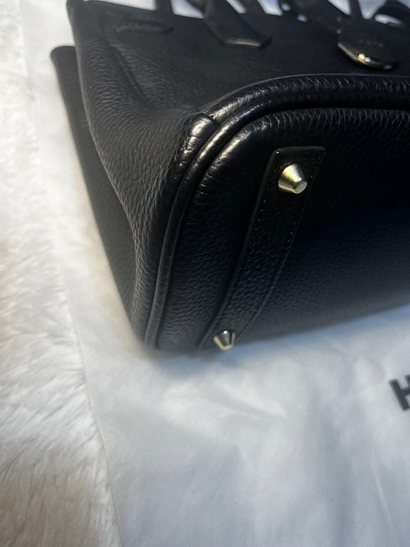 【美品】ヘイニ　レネ　ショルダーバッグ　黒　本革