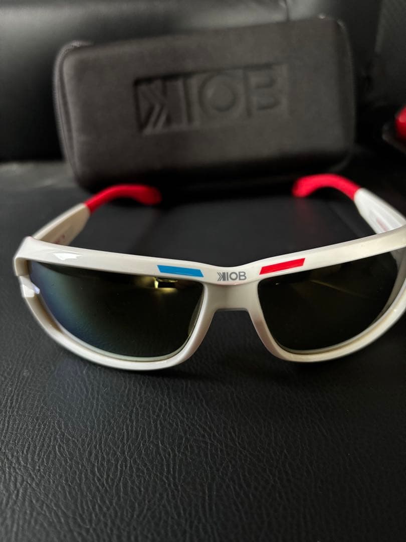 KIOB スポーツサングラス ホワイト/レッド
