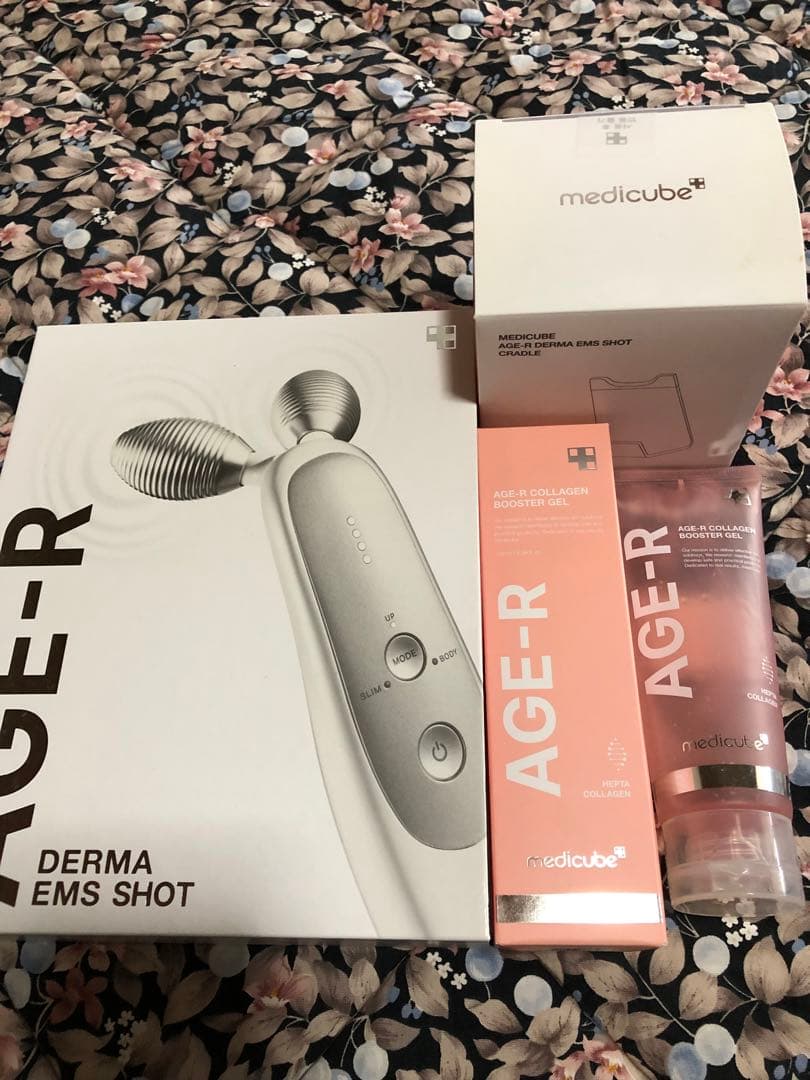 AGE-R DERMA EMS SHOT 美顔器