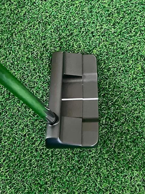 【アームロック中尺パター】ODYSSEY / グリップJUMBOMAX