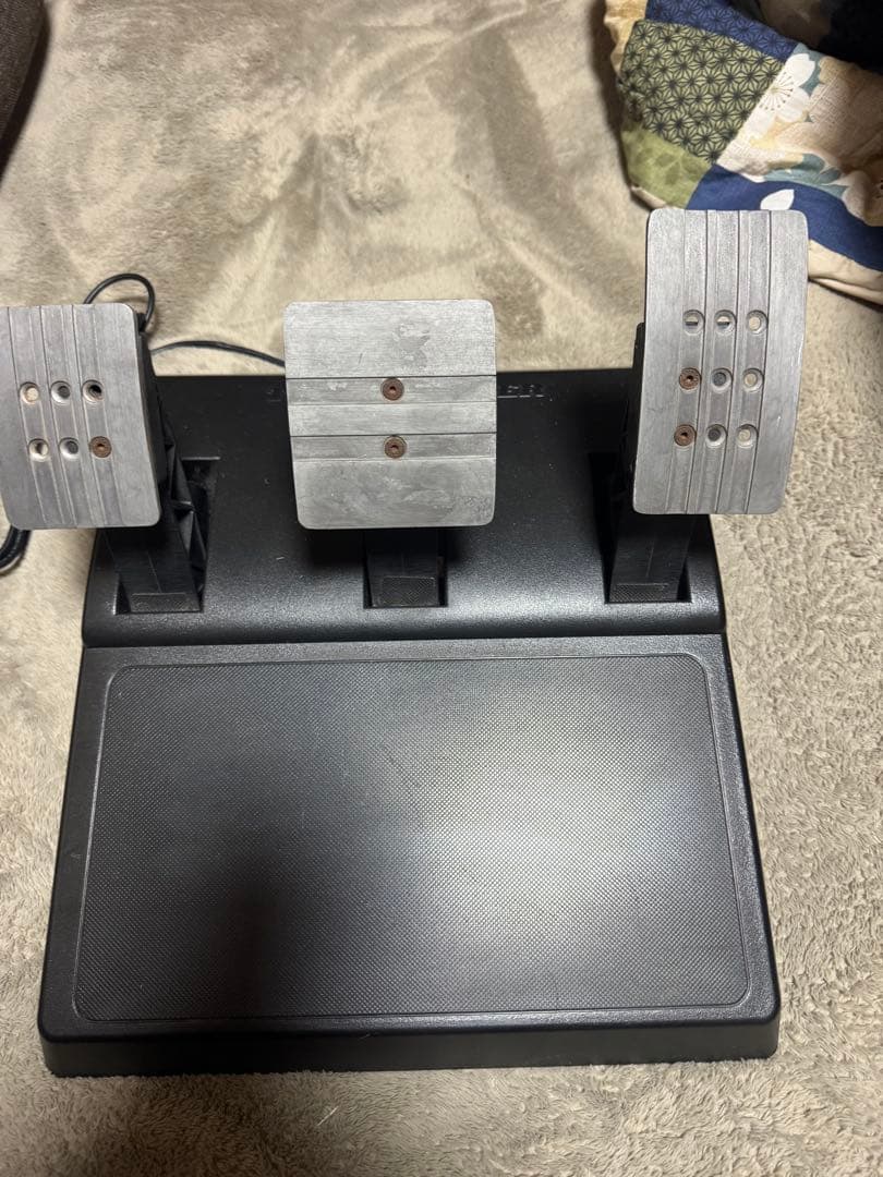 スラストマスター Thrustmaster T300RS GT Edition