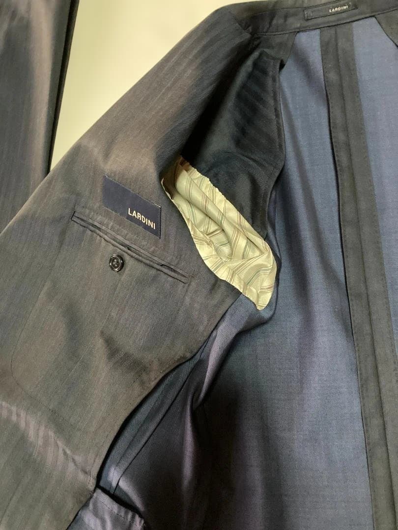 LARDINI　スーツ【希少】ネイビーソラーロ　44