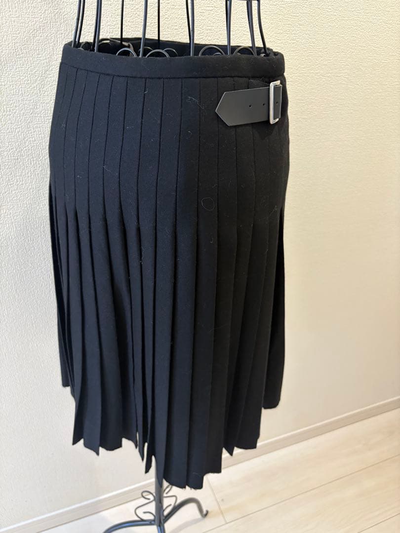 ⭐︎美品⭐︎ヴィヴィアンウエストウッドレッドレーベル黒 プリーツスカートバックル付き