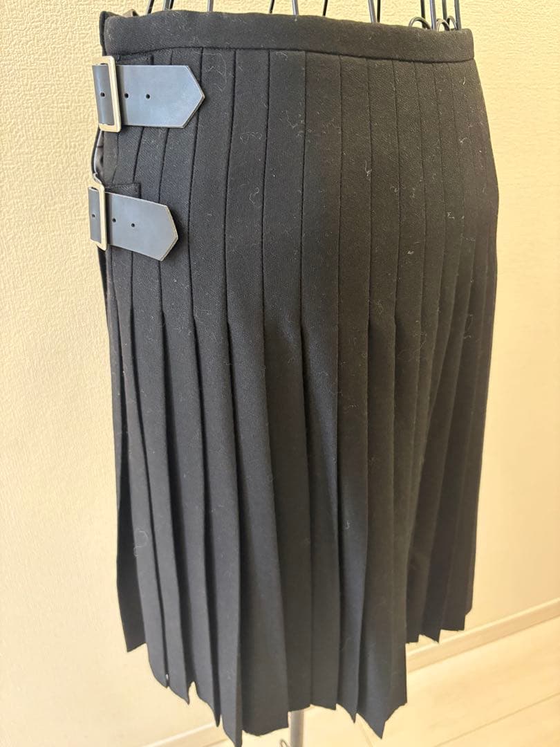 ⭐︎美品⭐︎ヴィヴィアンウエストウッドレッドレーベル黒 プリーツスカートバックル付き