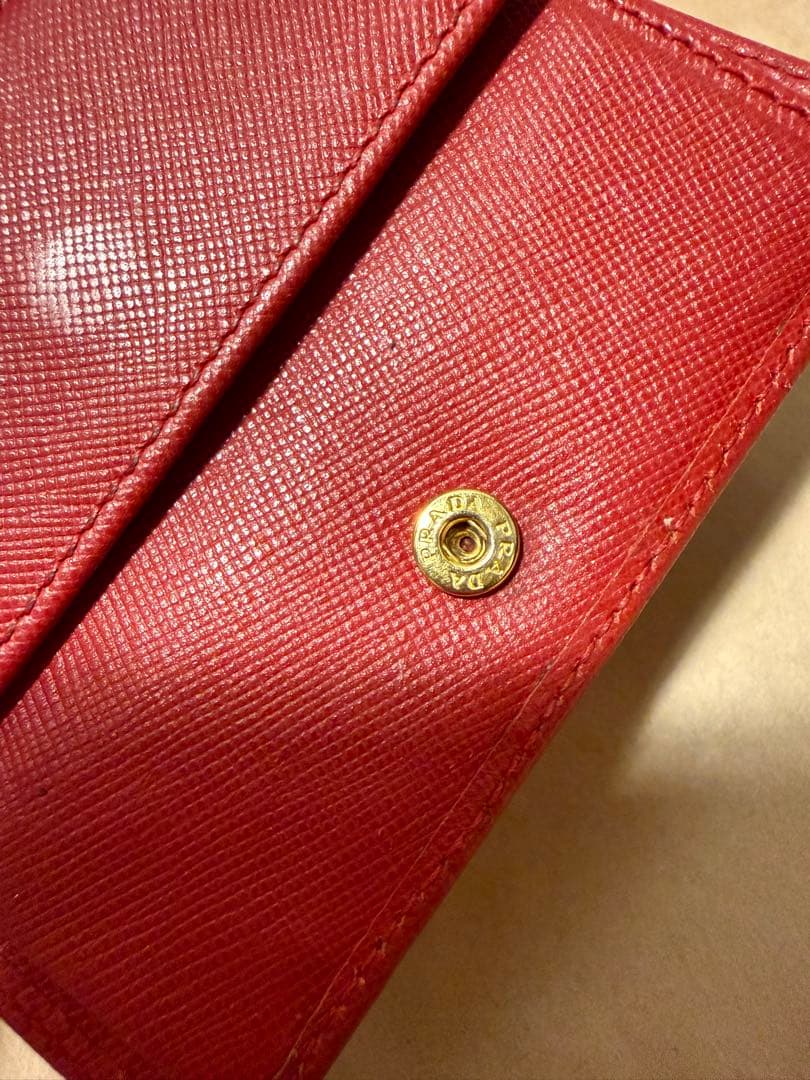 PRADA サフィアーノ　レッド 二つ折り財布　箱付き