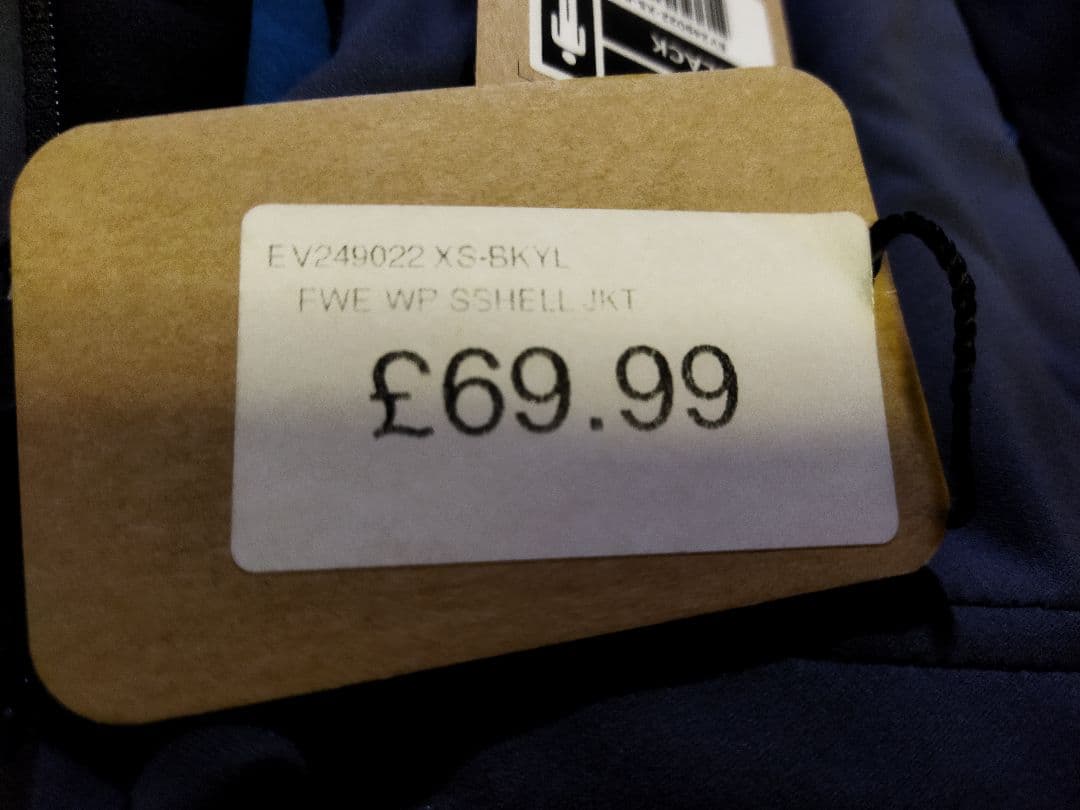 fwe ソフトシェルジャケット