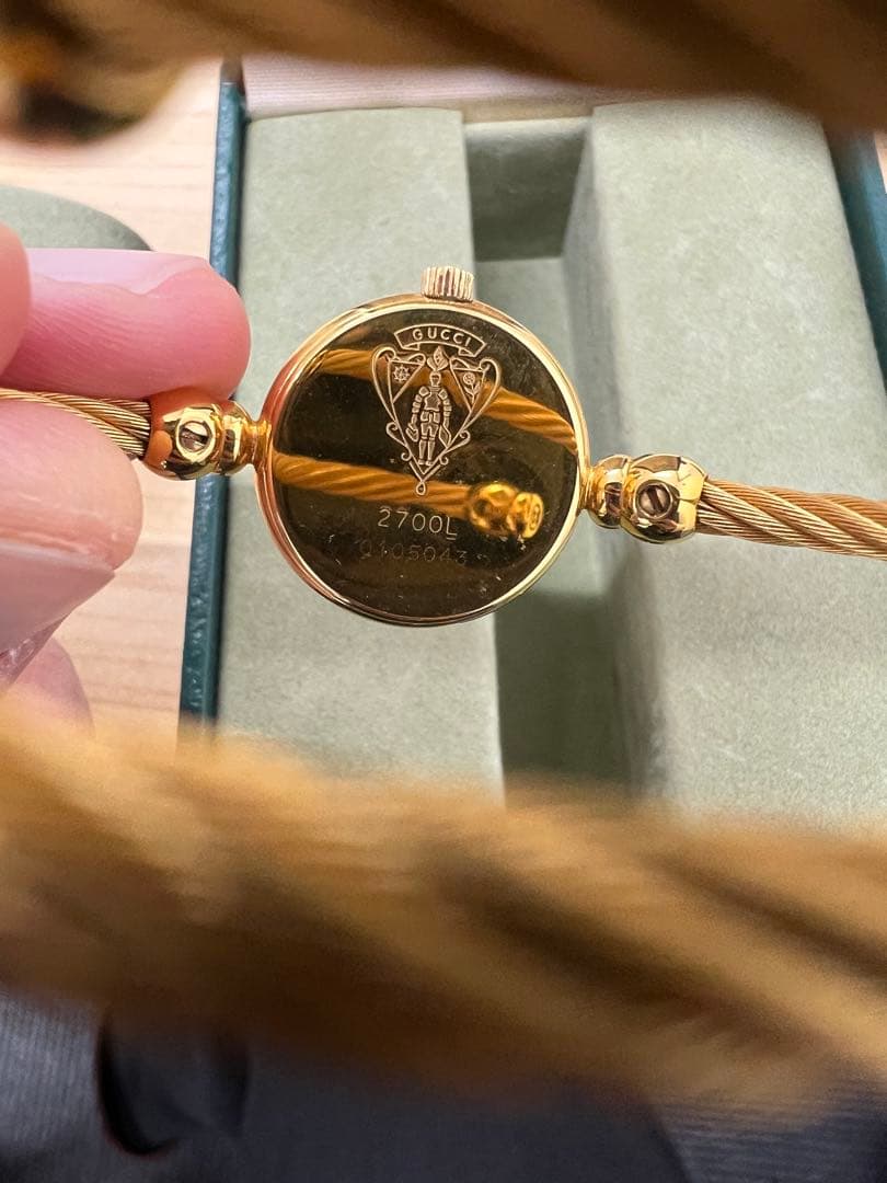 GUCCI 腕時計 パールホワイト文字盤