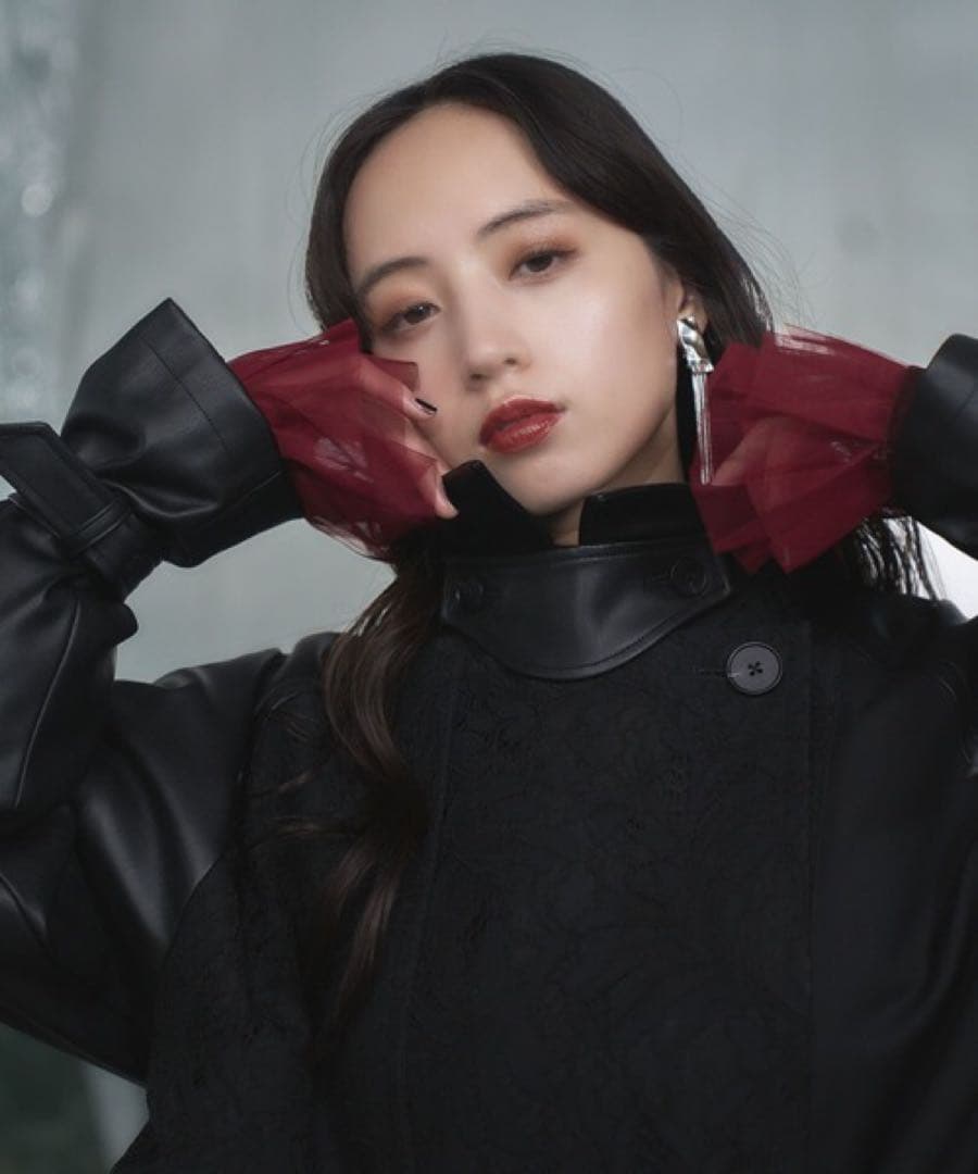 極美品　HARE　フェイクレザーイソザイトレンチコート　レース　ネイビー　ベルト