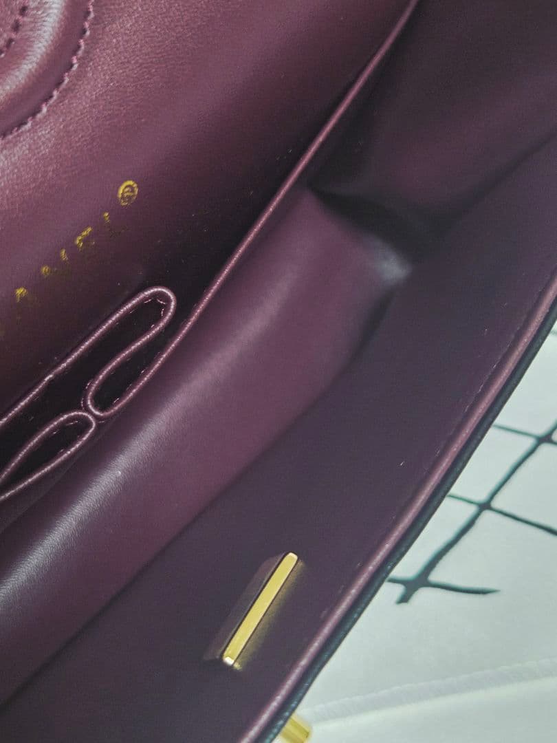 美品✨ レザー ショルダーバッグ ✨ブラック