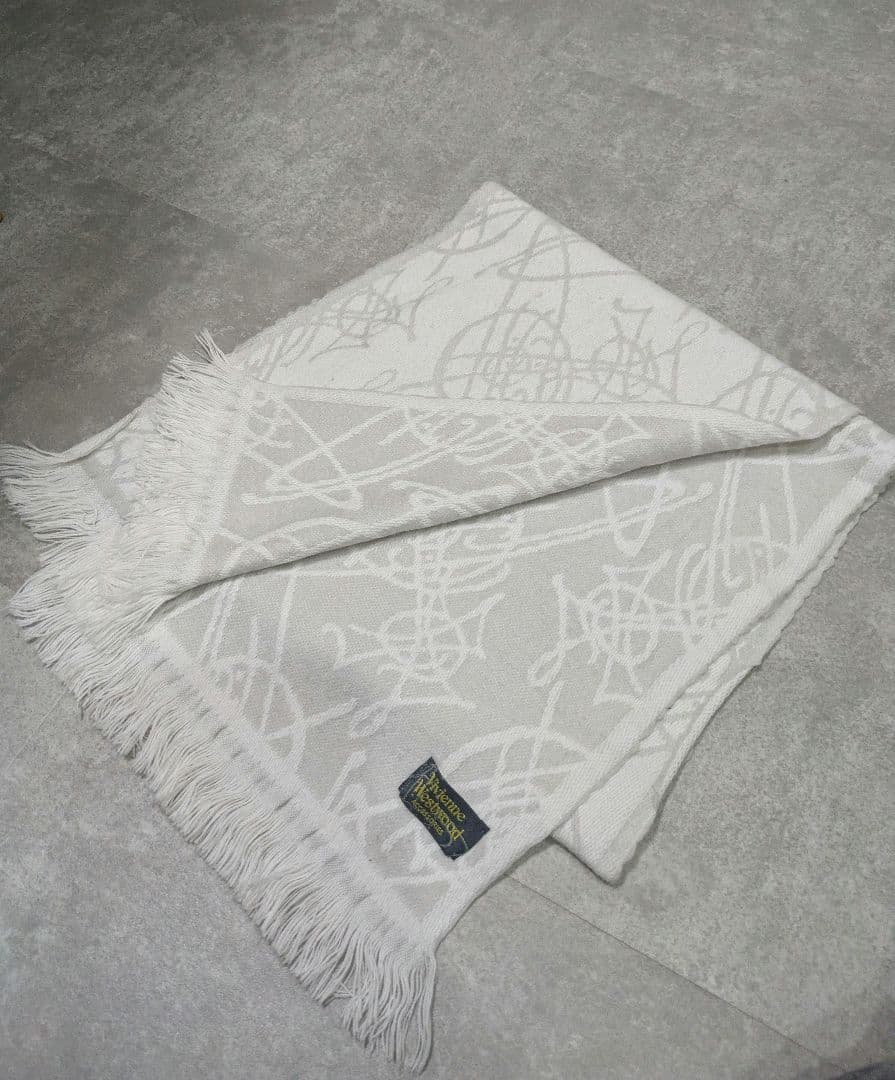 ヴィヴィアンウエストウッドオーブ柄総柄リバーシブルマフラーダー 人気ロゴ