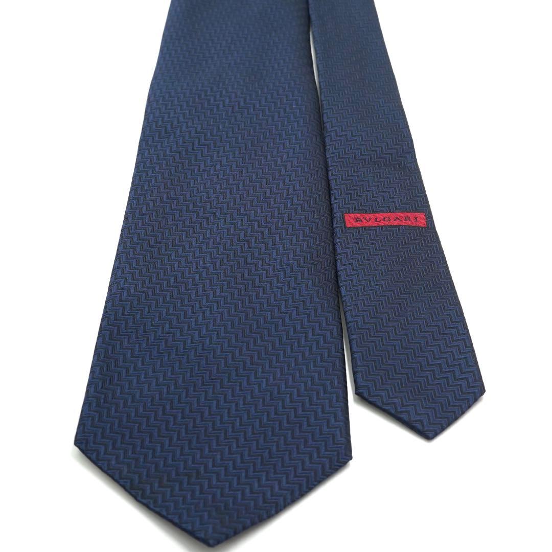 ✨新品未使用品✨　BVLGARI ネクタイ　セッテピエゲ　ネイビー　ソリッド