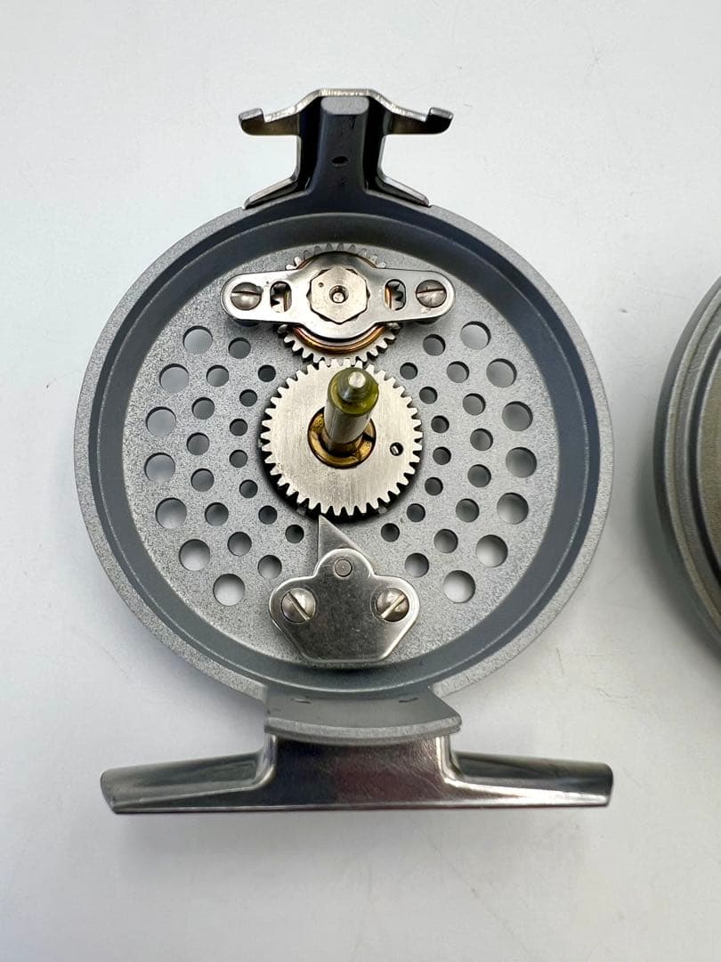 Orvis BATTENKILL Silver Series 7/8フライリール