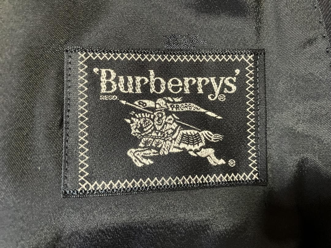 美品 バーバリーBurberrys ジャケットダブル　金ボタン ネイビー