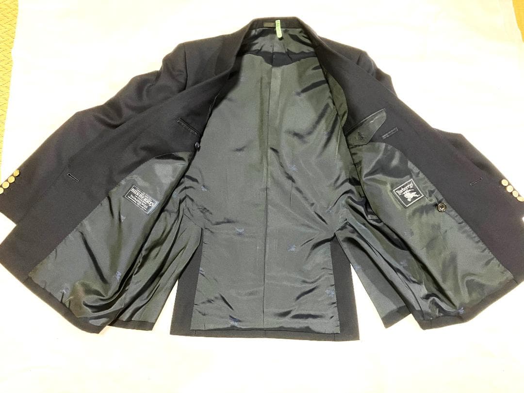 美品 バーバリーBurberrys ジャケットダブル　金ボタン ネイビー