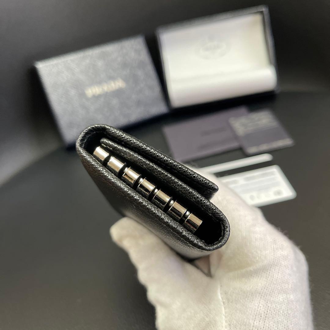 PRADA プラダ　キーケース　ブラック　オレンジ