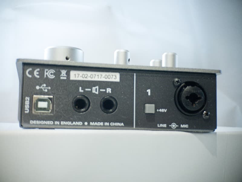 AUDIENT iD4 USBインターフェイス